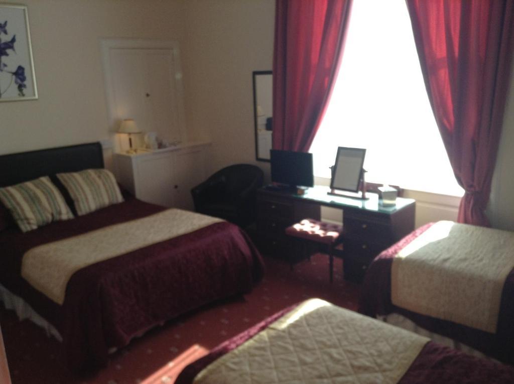 The Richmond Guest House Ayr Bagian luar foto