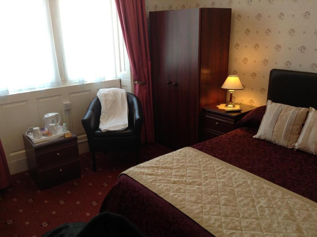 The Richmond Guest House Ayr Bagian luar foto